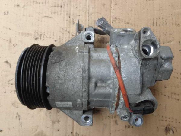 COMPRESSEUR DE CLIMATISATION TOYOTA - Vue 1